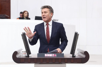 CHP'li Orhan Sarıbal’dan Berlin seçimlerinde birinci olduğu belirtilen Sol Parti’yi (Die Linke) ve başbakan adayı Elif Eralp’i kutladı