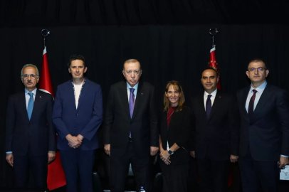 Cumhurbaşkanı Erdoğan, SpaceX’in üst düzey yöneticileri Rebecca Hunter ve Michael Nicolls’u kabul etti