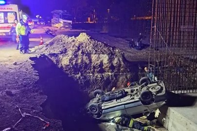 Eskişehir’de feci kaza: Yol çalışması çukuruna düşen otomobilde 1 kişi öldü, 5 kişi yaralandı