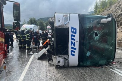 Isparta-Antalya Yolunda Feci Kaza! Yolcu Otobüsü Devrildi: 1 Ölü, 7 Yaralı